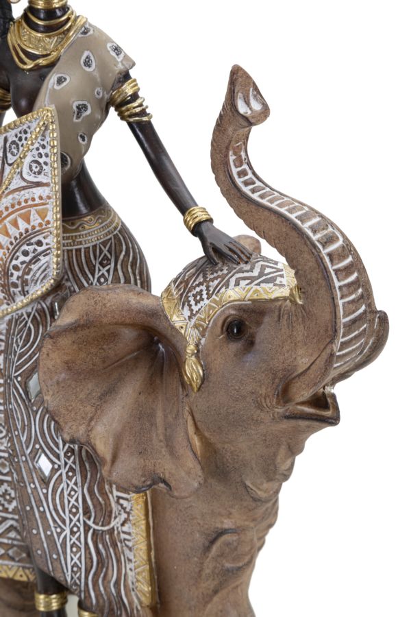 Statuetta masai con elefante in resina marrone cm 22,5x12x32,5