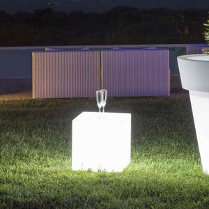 Lampada Cubo In Resina Quadrato H40 Led Multicolor Batteria Solare 40x40Cm