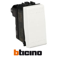 Interruttore light 1p 16a sn4001 ticino