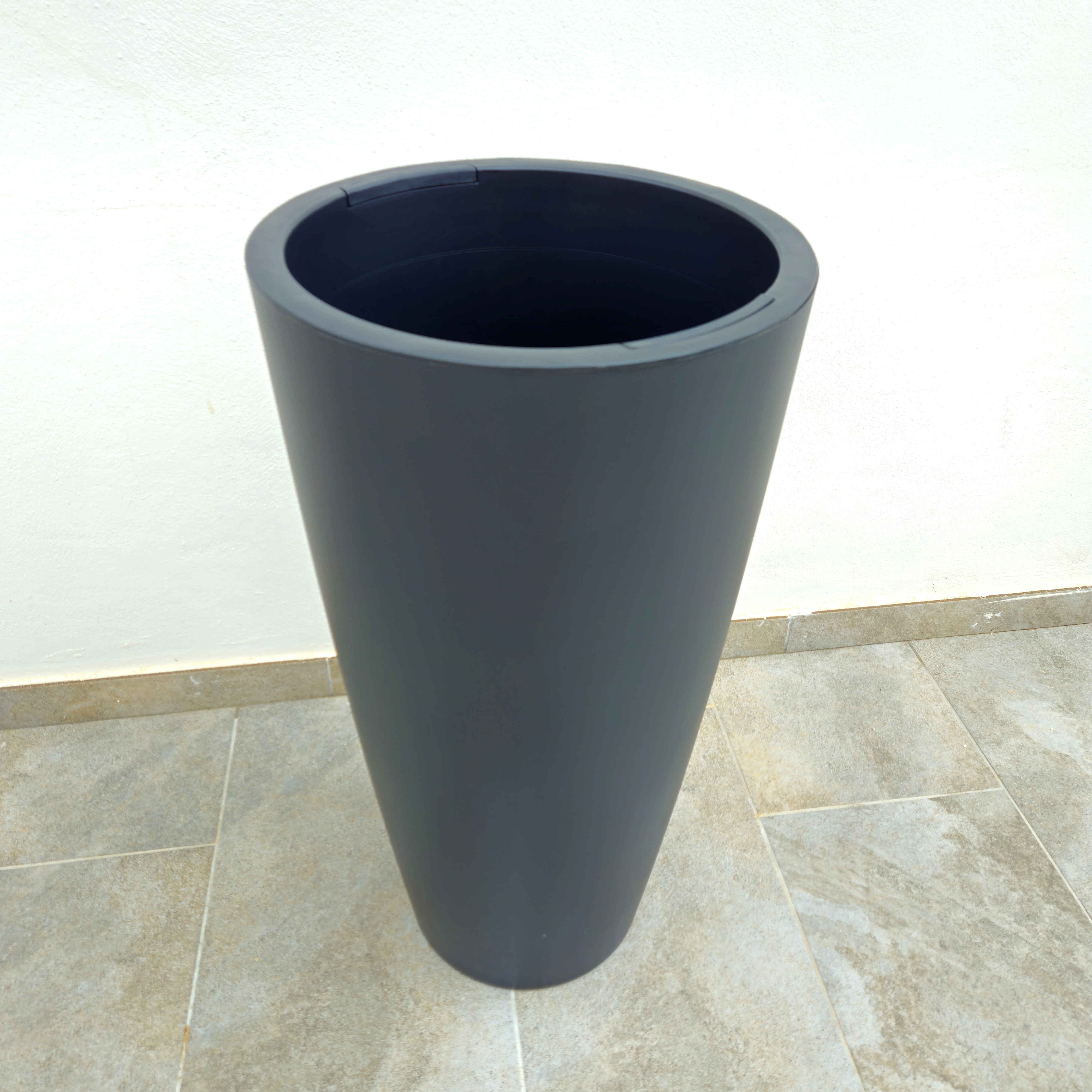 Vaso Style cm  36x70 H con palma artificiale -  colore: antracite - P01-V01-P