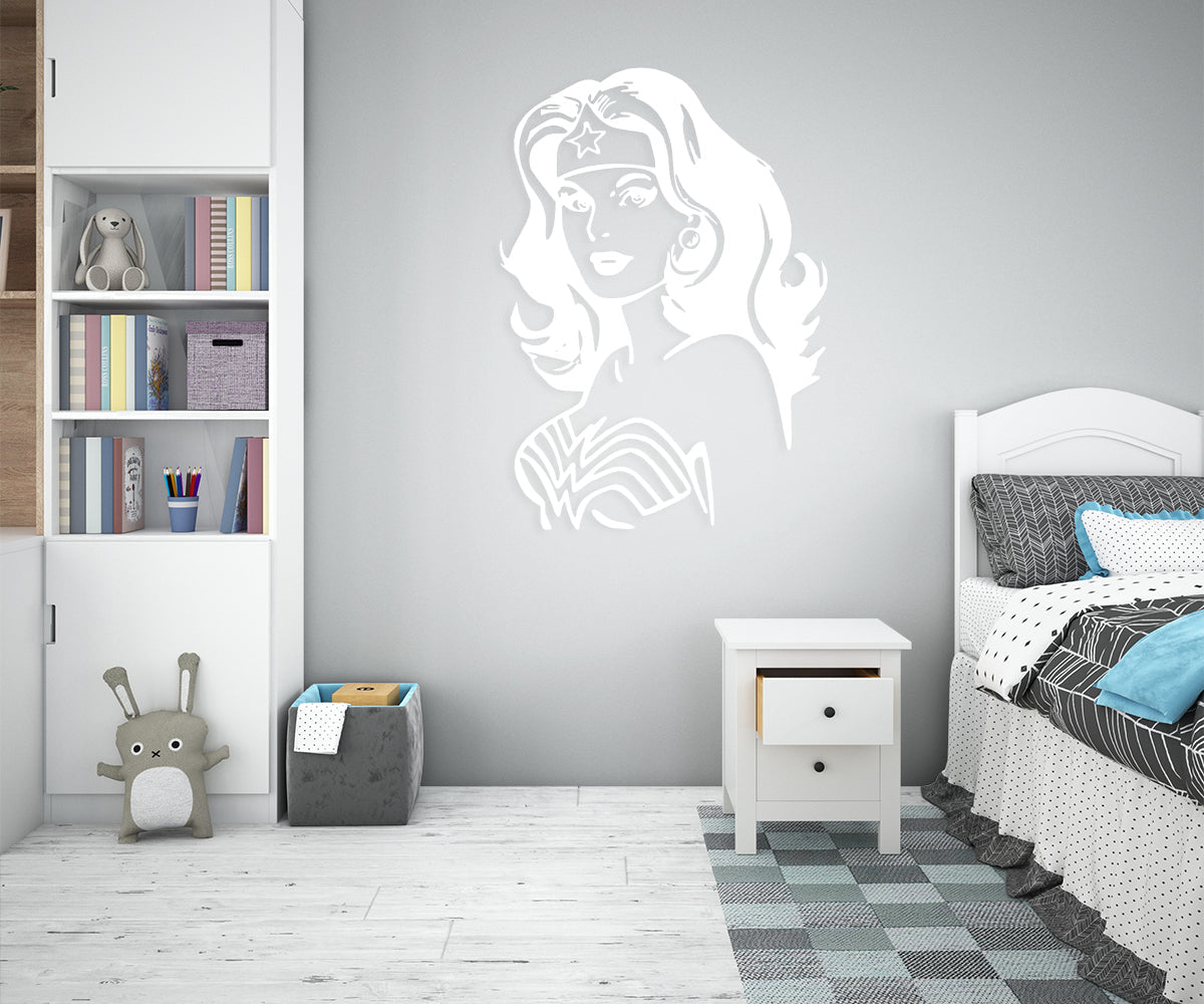 WONDER WOMAN - Adesivo murale wall sticker in vinile 55x80 cm Colore: bianco