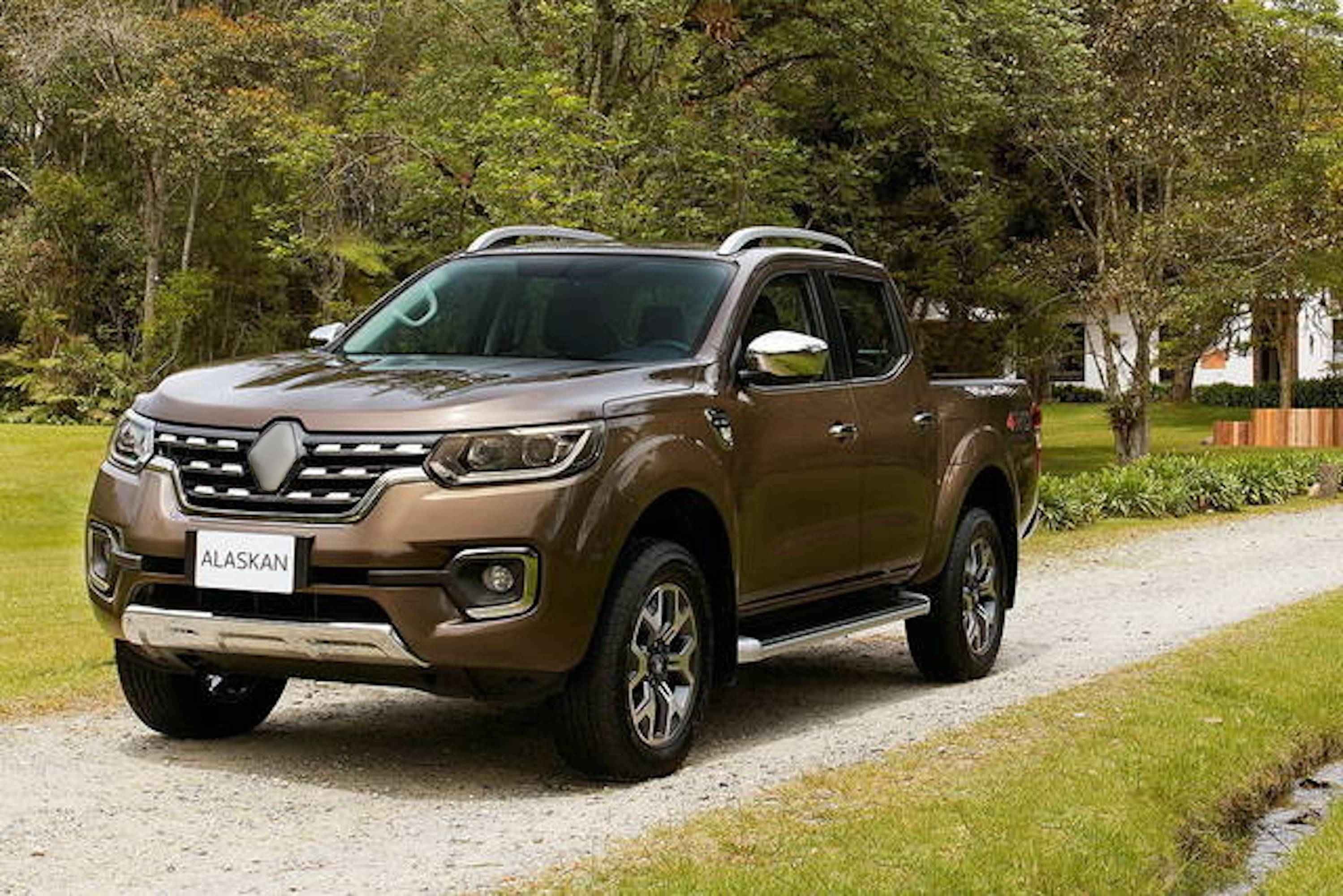 RIGUM904628 , Nissan Navara Double Cab dal 2016- , Renault Alaskan dal 2017-