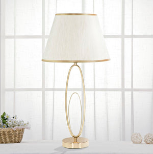 Lampada da Tavolo Glam Flush Ø30x58 cm in Ferro e Poliestere Oro e Crema