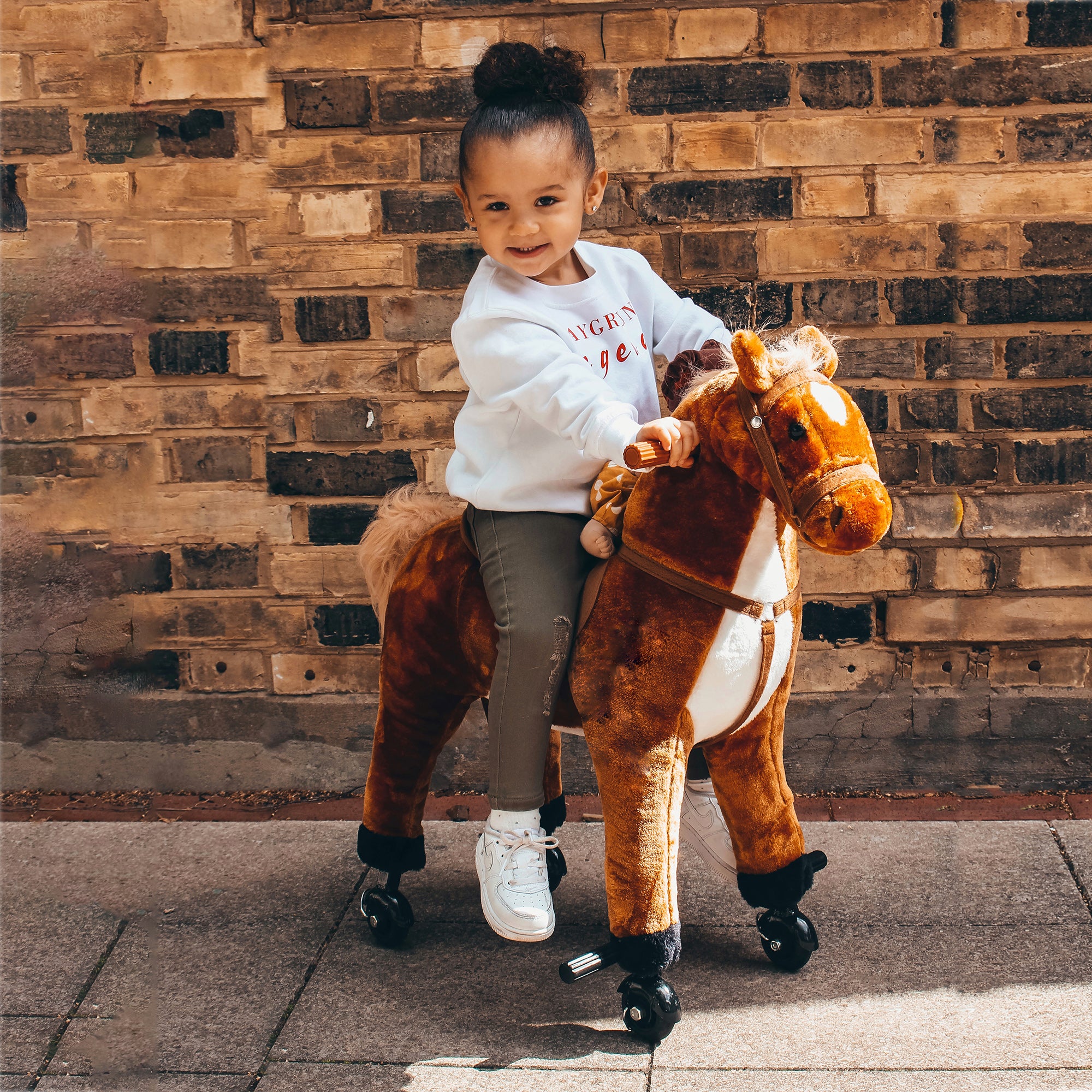 Cavallo Cavalcabile per Bambini con Suoni Marrone