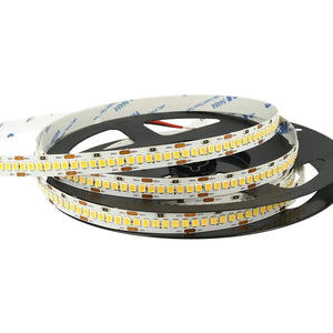 Striscia 1200 LED 2835 strip adesiva 24V bobina 5 metri 90W alta resa luminosa 8100 lumen bassa consumo 6000K