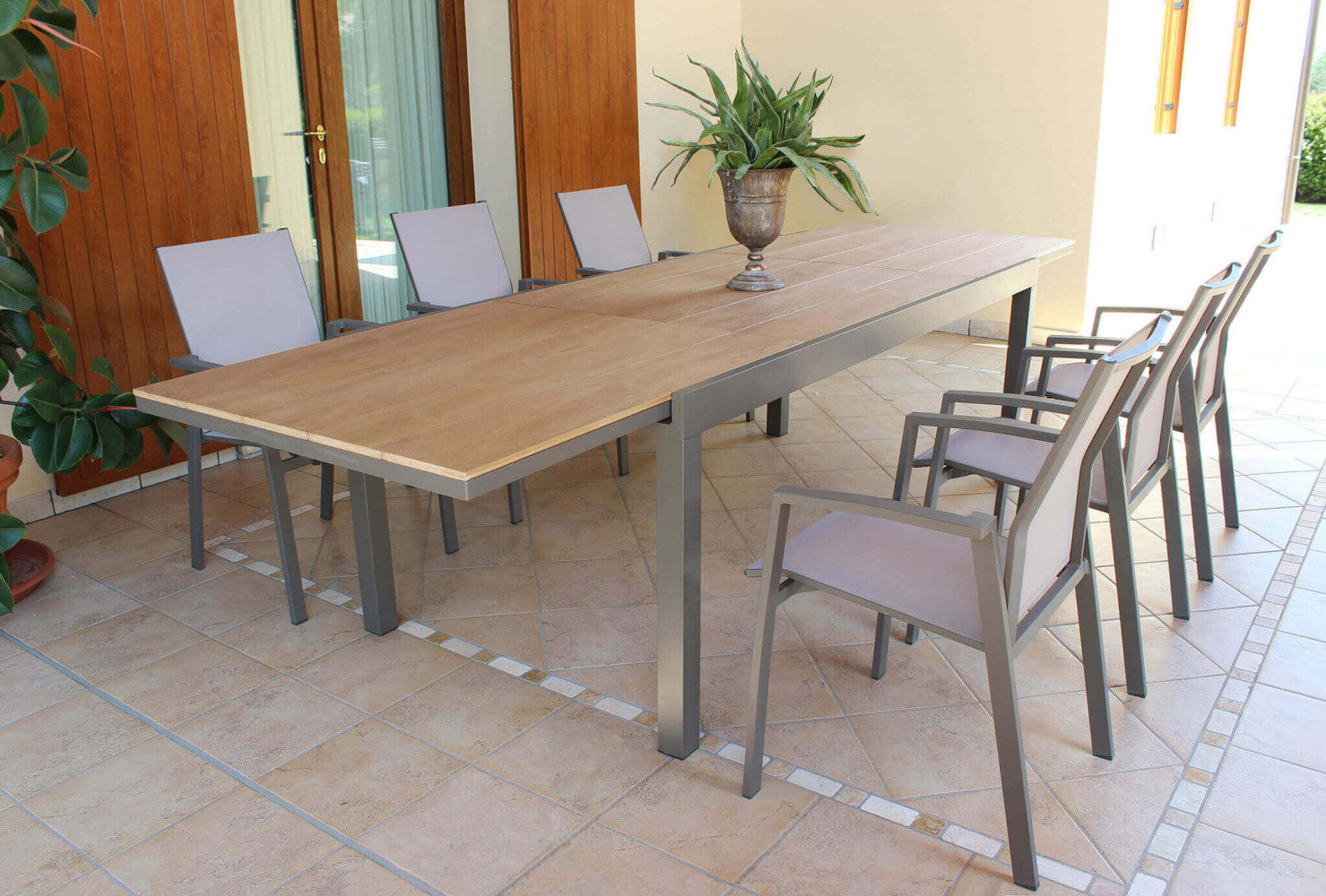 Tavolo Cayman Allungabile 200/300x95x75 h cm in Alluminio Tortora