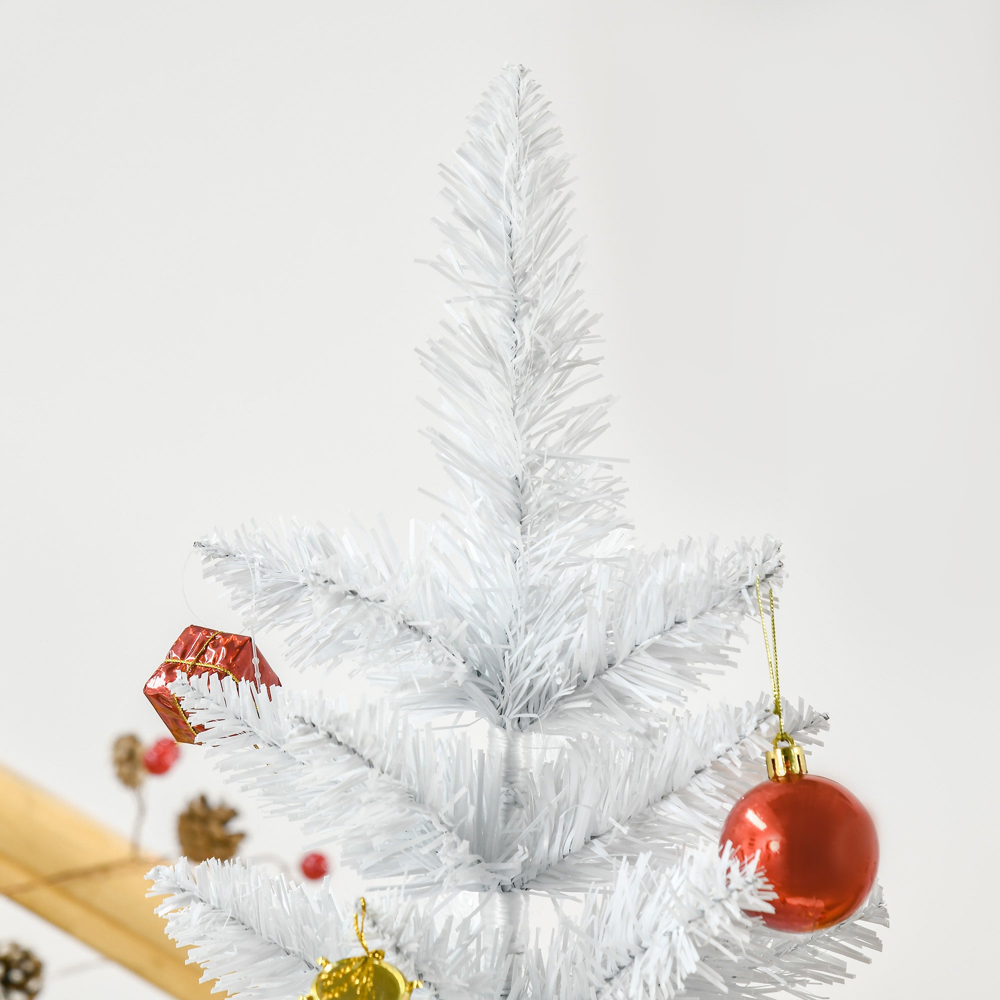 Albero di Natale Artificiale 180 cm 550 Rami in PVC Bianco