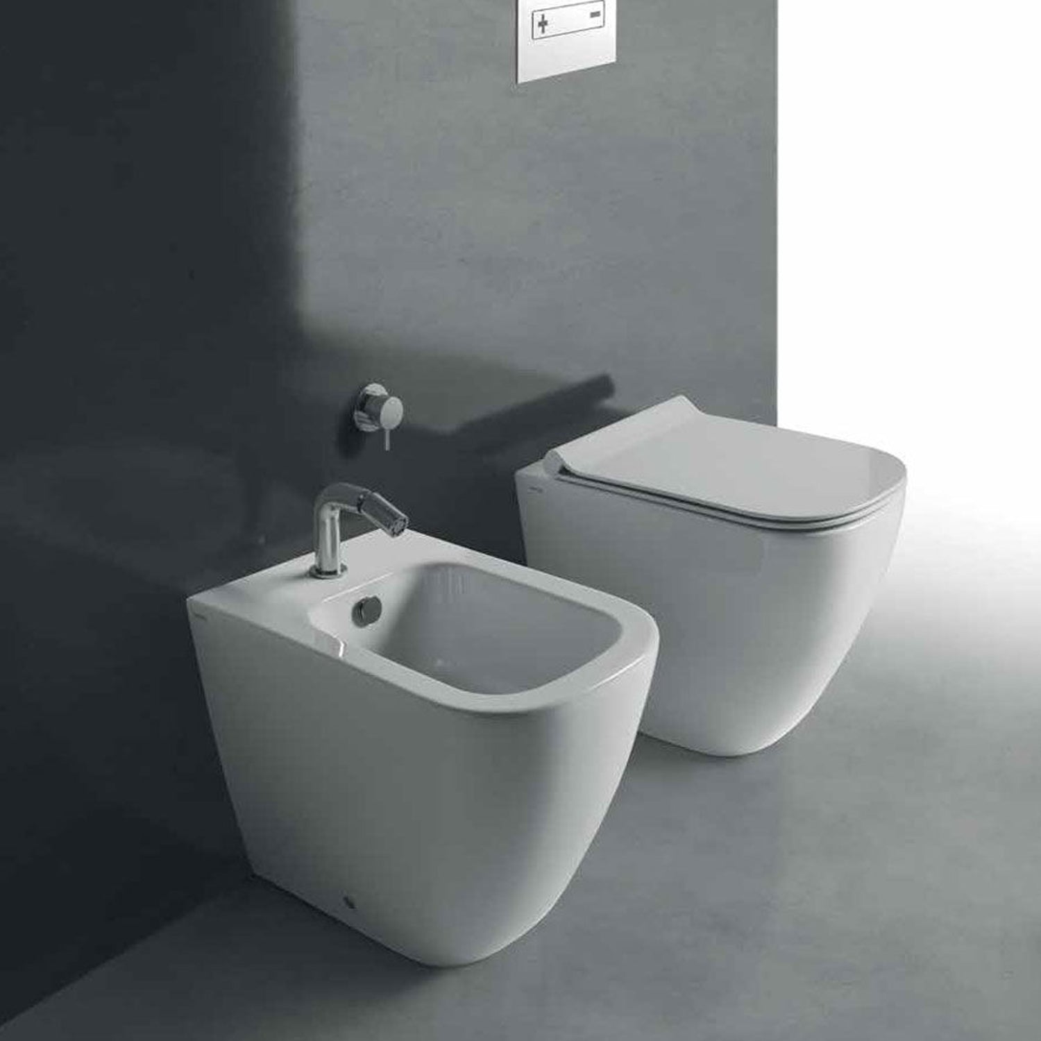 Coppia di sanitari filomuro 55x35 cm serie MEG11PRO di Ceramica Galassia con sedile soft close