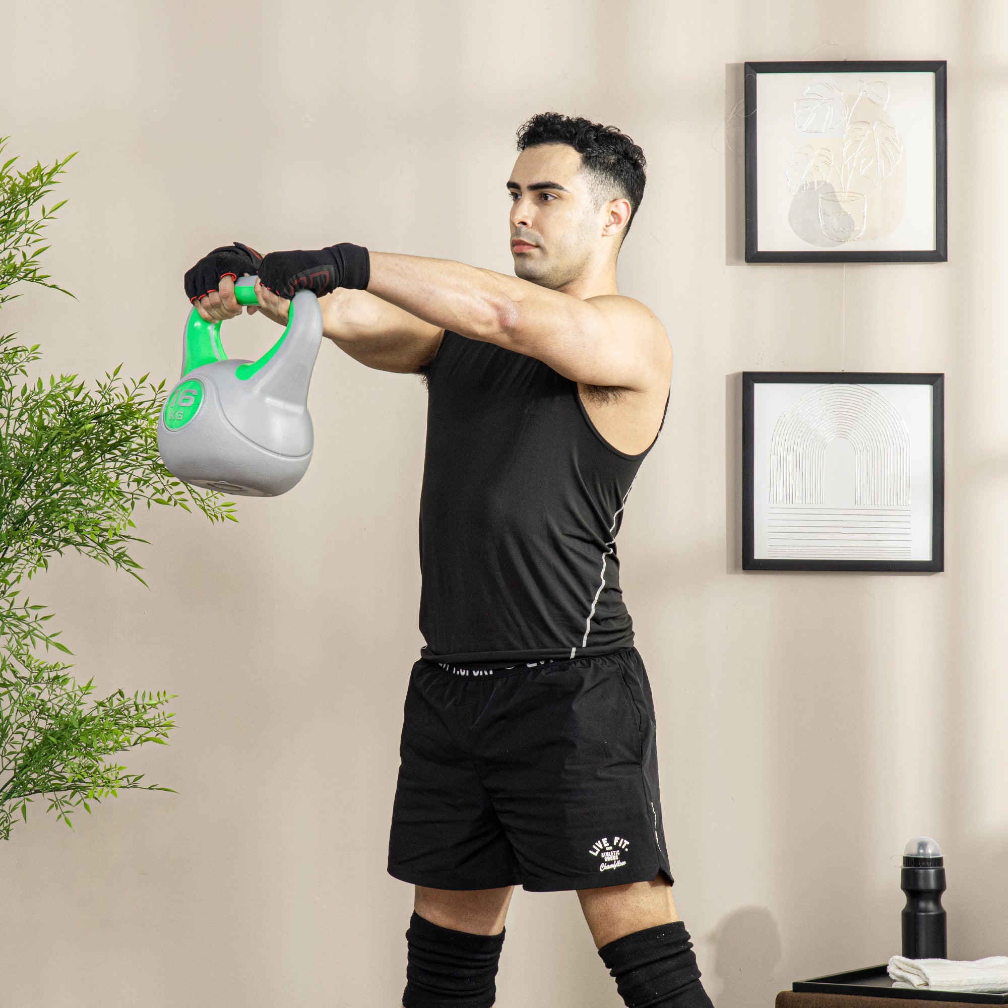 Kettlebell per Allenamento 16 Kg Base Piatta e Impugnatura per Stacchi in PU e Sabbia Verde