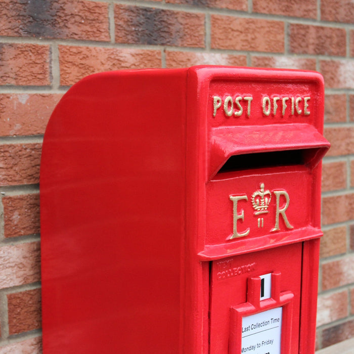 Cassetta Postale per le Lettere in Stile Britannico Inglese in Ghisa da Esterno Bocchetta Lettere Standard UK - con Piedistallo - Rosso