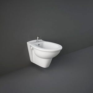 Sanitari sospesi in ceramica completi di wc, sedile e bidet modello Karla