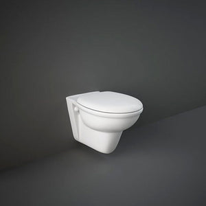 Sanitari sospesi in ceramica completi di wc, sedile e bidet modello Karla