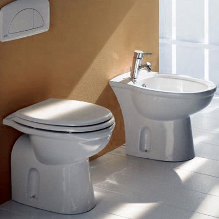 Sanitari bagno a terra distanziati da parete Rak Karla wc, bidet e sedile 