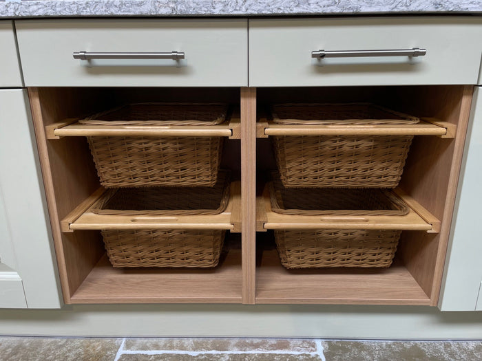 Cestelli Estraibili in Vimini per Cucina Credenza Cesto in Vimini con Telaio e Binari in Legno di Faggio per Dispensa da 40cm Organizza Unità 40 cm con Viti - 2 Cesti