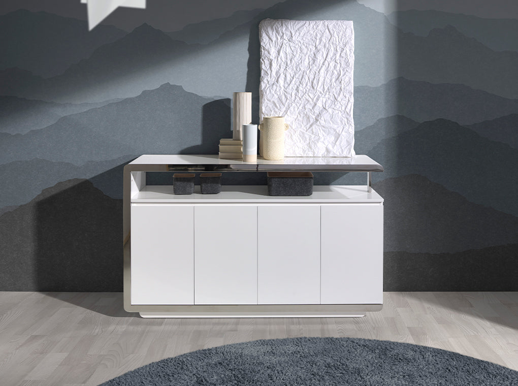 Credenza in legno bianco e acciaio inox