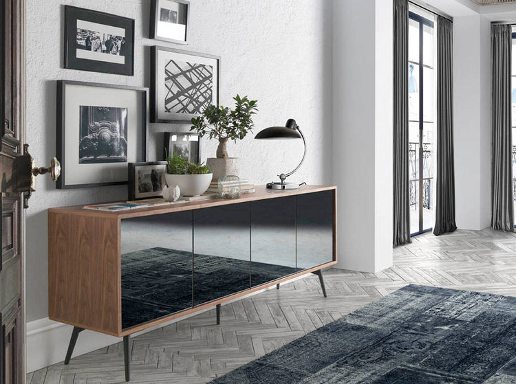 Credenza 180x50x76 cm in legno di noce e ante in vetro nero a specchio