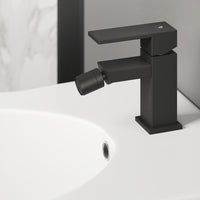 Set di miscelatori da bagno lavabo e bidet di colore nero Square Carbon con piletta clic clac