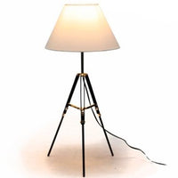 Lampada Da Tavolo Con Tre Piedi Grundig 63 cm Altezza Attacco E14 230V