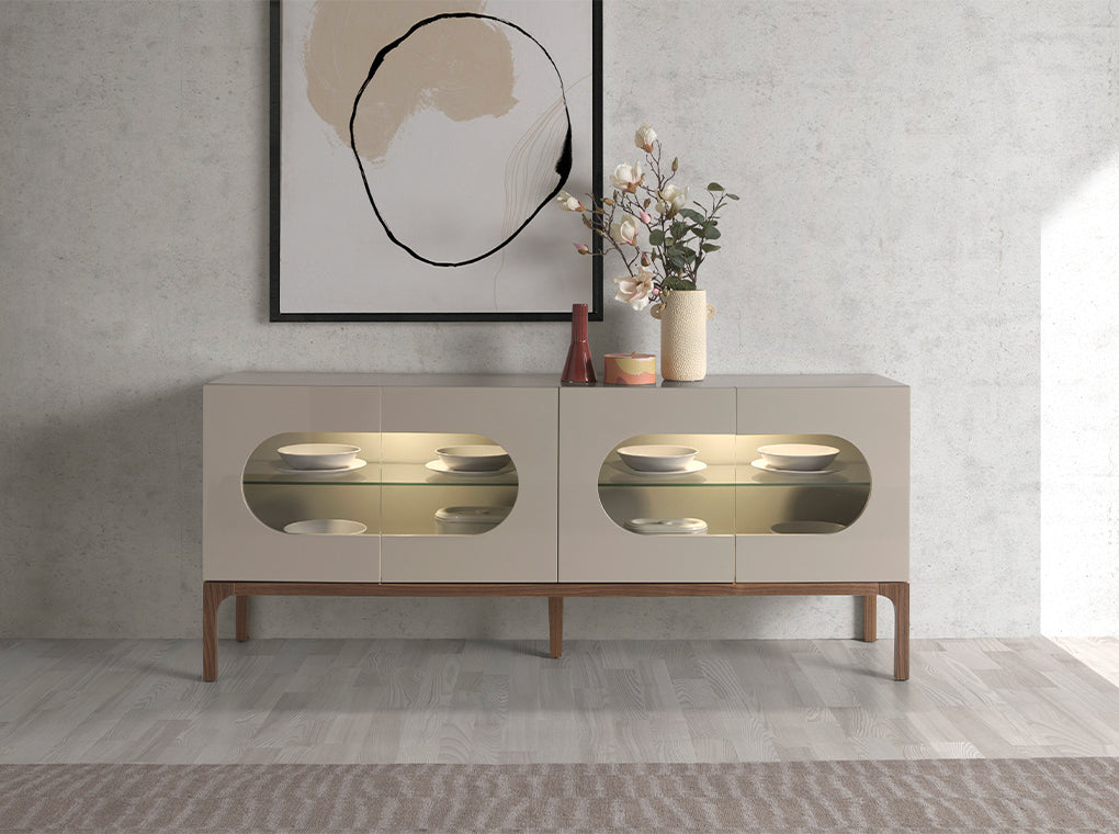 Credenza in legno grigio e noce con illuminazione interna