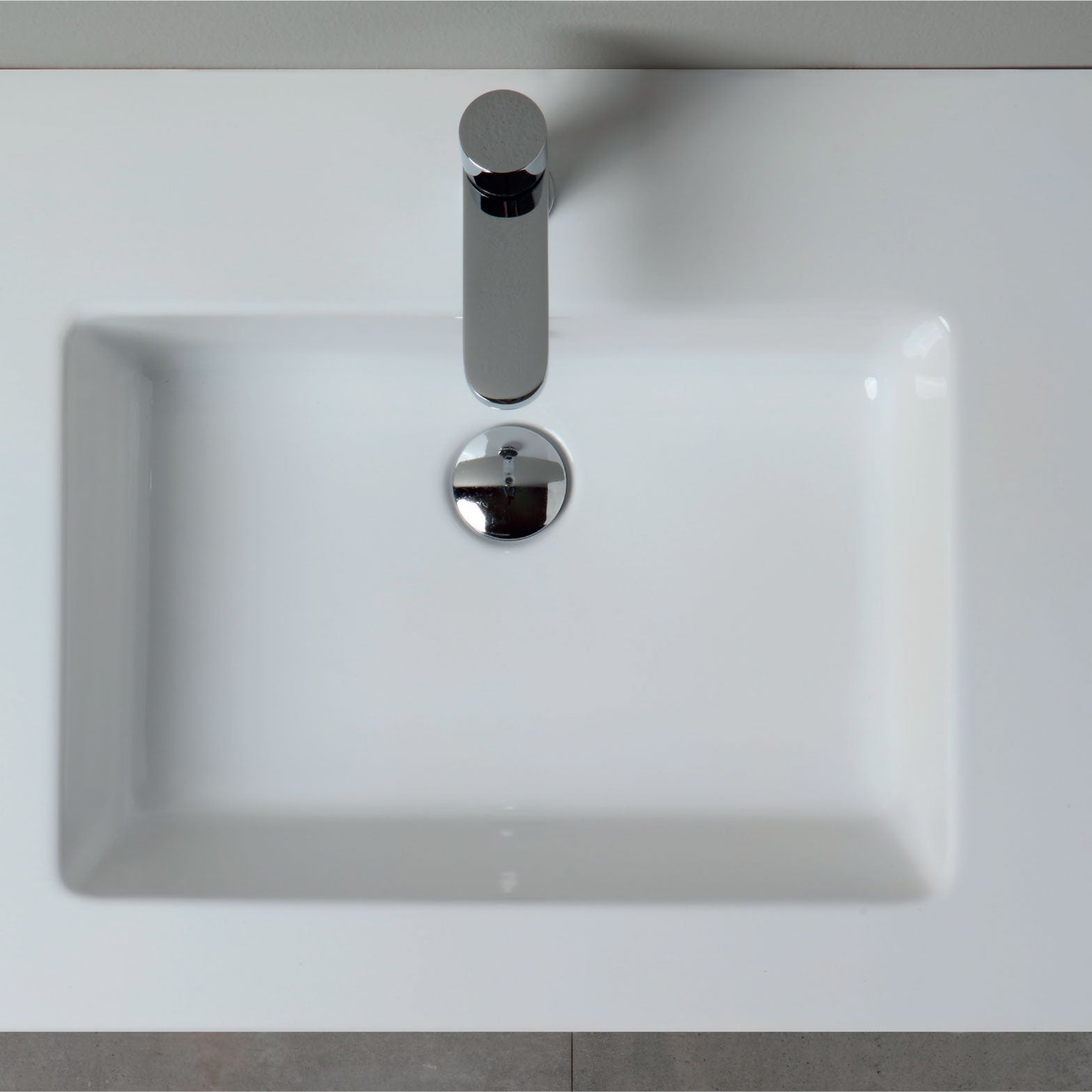 Lavabo consolle Azzurra Slim in ceramica cm 61 per installazione sospesa o semi-incasso su mobile 