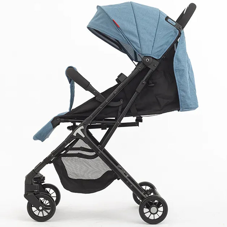 Passeggino Pro Ultra Leggero Blu Chiusura Facilitata Salvaspazio Portata 15 kg