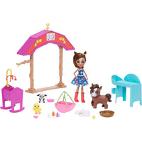 Enchantimals Barnyard Nursery Playset con Bambola 4 Personaggi e 10 Accessori