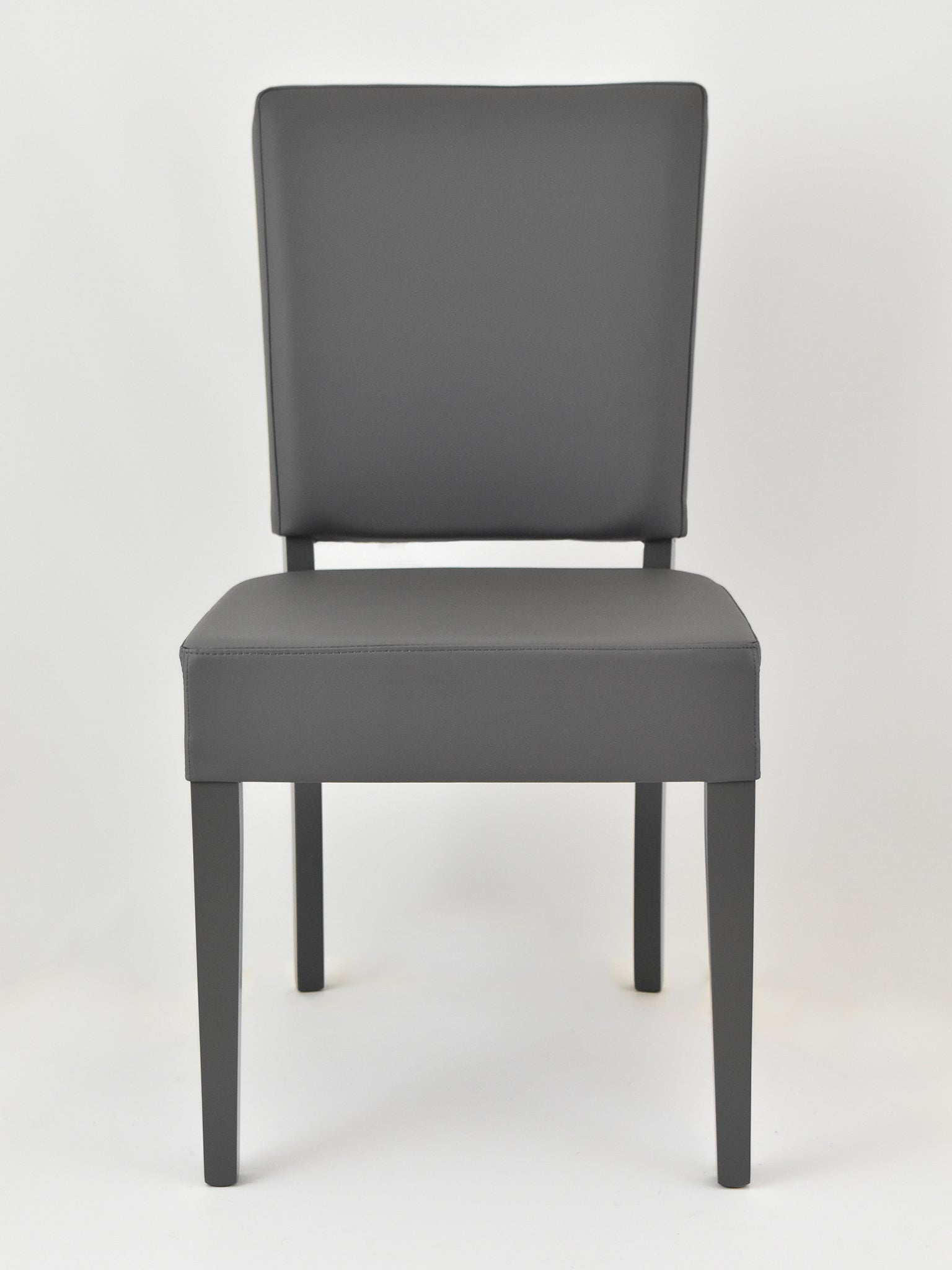 Set 2 sedie Genny Tommychairs, struttura in faggio verniciata in grigio scuro, imbottita e rivestita in finta pelle 