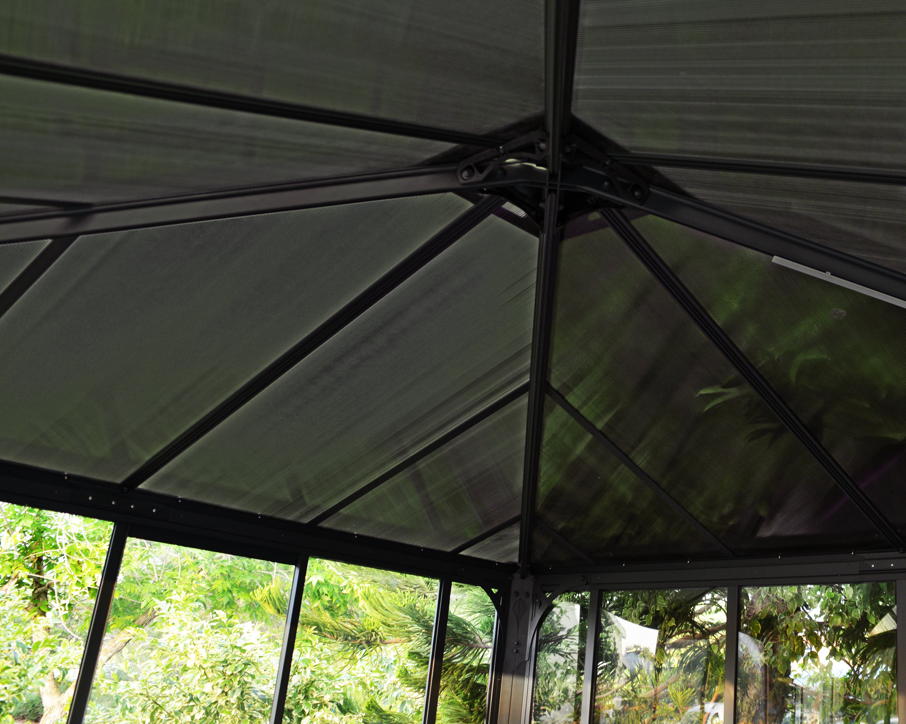 Gazebo Chiuso in Alluminio Ledro 3.6X3.6 m