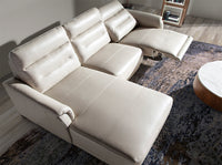 Divano chaiselongue in pelle e con relax