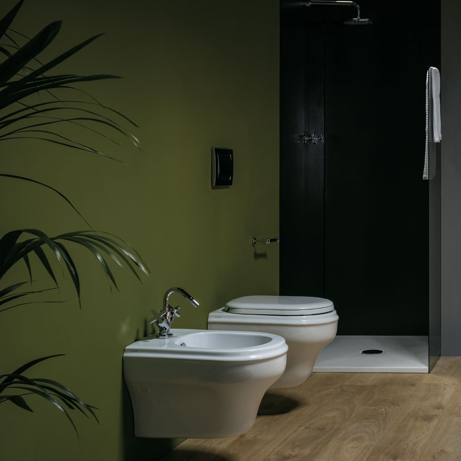 Sanitari classici sospesi Ceramica Azzurra Charme wc con sedile soft close e bidet