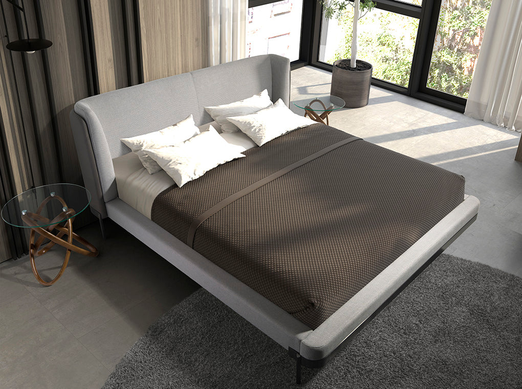 Letto in tessuto grigio chiaro e similpelle grigio scuro