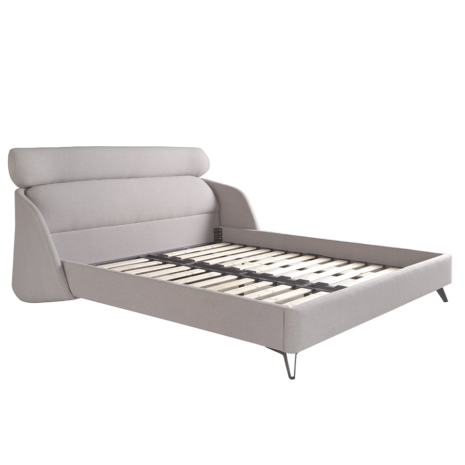 Letto in tessuto grigio chiaro con gambe nere