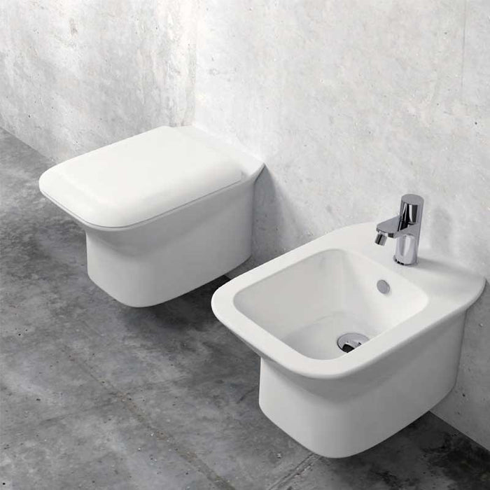 Sanitari sospesi senza brida Ceramica Azzurra Prua Easy Clean con sedile SoftClose