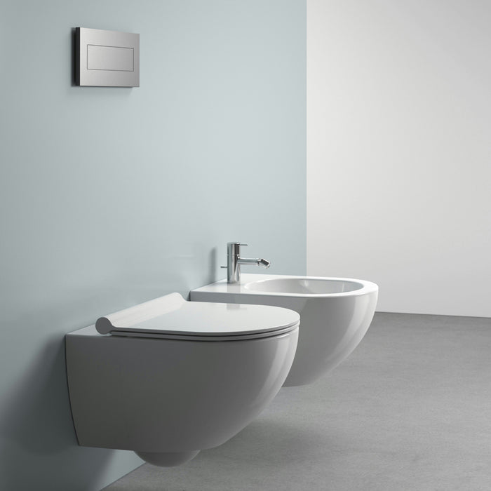 Sanitari Sospesi Ceramica Catalano Sfera 54 Senza Brida Newflush con sedile Soft Close Plus