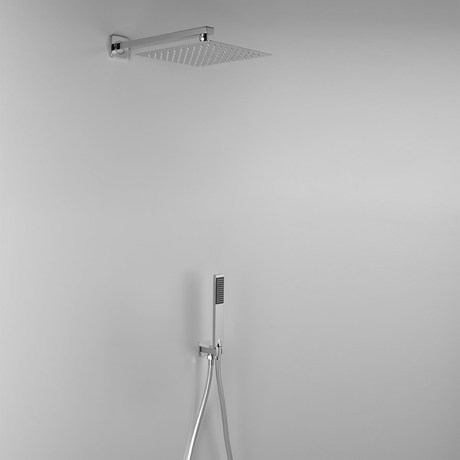 Set doccia quadrato Ares con soffione 30x30 cm con braccio doccia e kit duplex