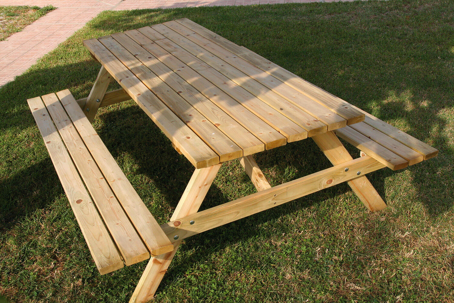 Set Birreria Tavolo con 2 Panche 180x150x70 cm in Legno di Conifera