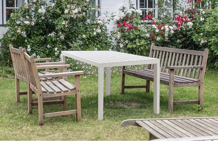 Tavolo da esterno Vasto, Tavolo rettangolare da pranzo effetto legno, Tavolo da giardino multiuso, 100% Made in Italy, Cm 138x78h72, Bianco