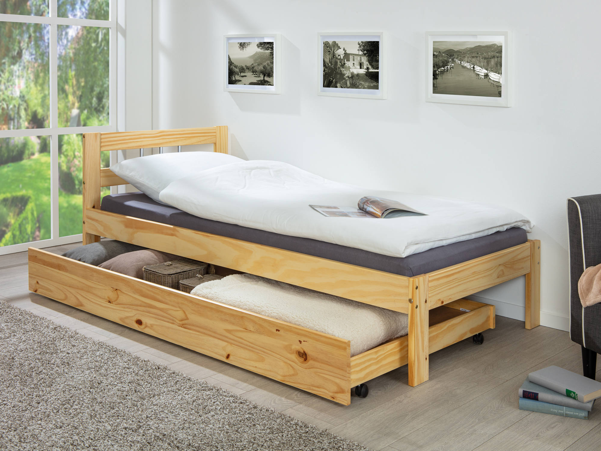 Cassetto con ruote estraibile per letto, in pino massello color naturale, Misure 199 x 94 x 22 cm