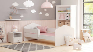 Letto singolo per bambini, Lettino per cameretta, Letto con protezione anticaduta e testiera a "nuvola", cm 144x78h58, colore Bianco