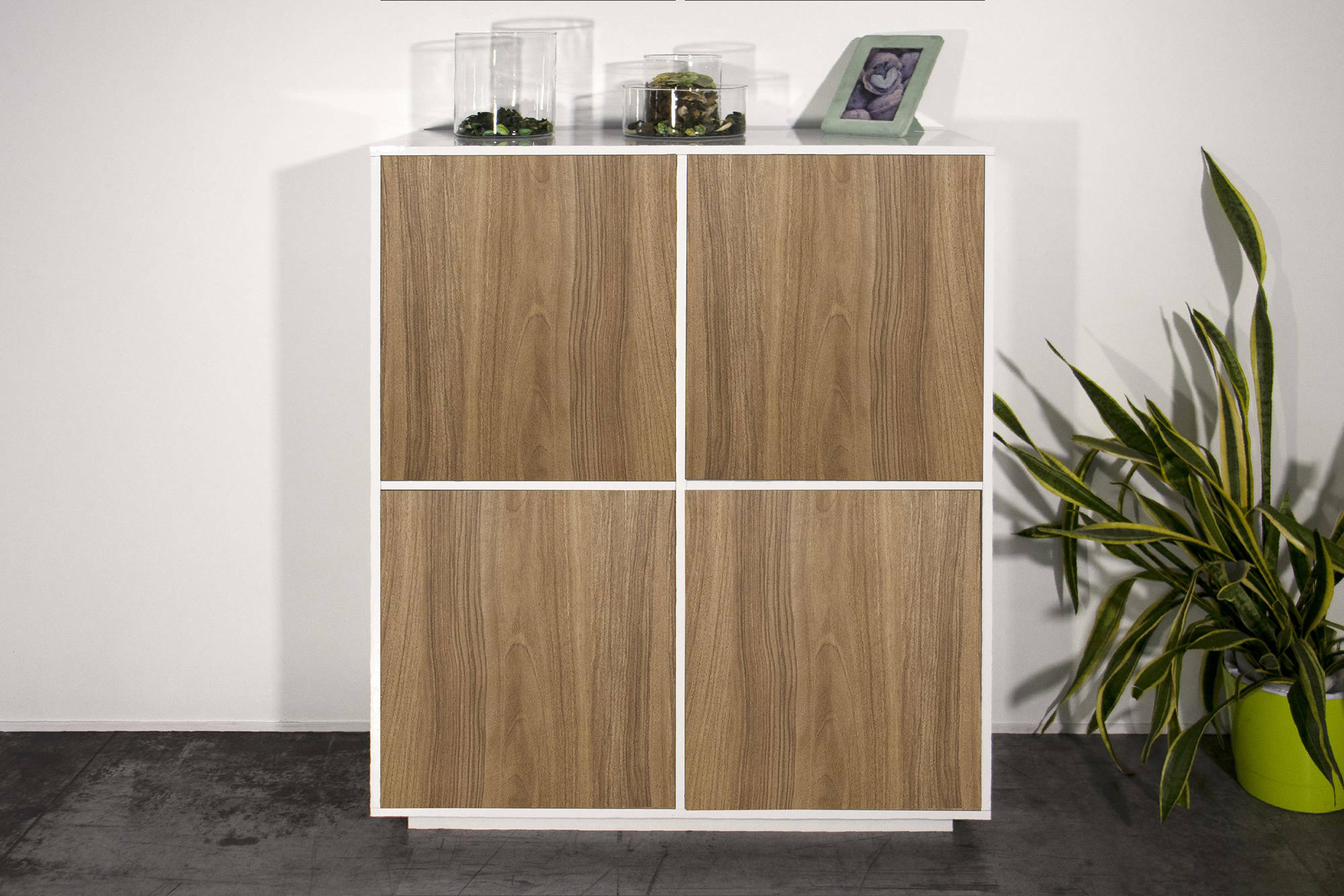 Credenza Dpaci, Madia da cucina a 4 ante, Buffet da soggiorno, 100% Made in Italy, cm 100x41h126, Bianco lucido e Noce