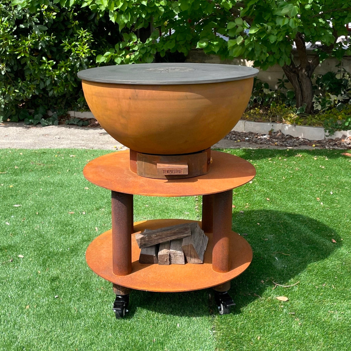 Barbecue a Legna e a Carbone Ø75xH86 cm in Acciaio Corten con Accessori Stromboli Marrone