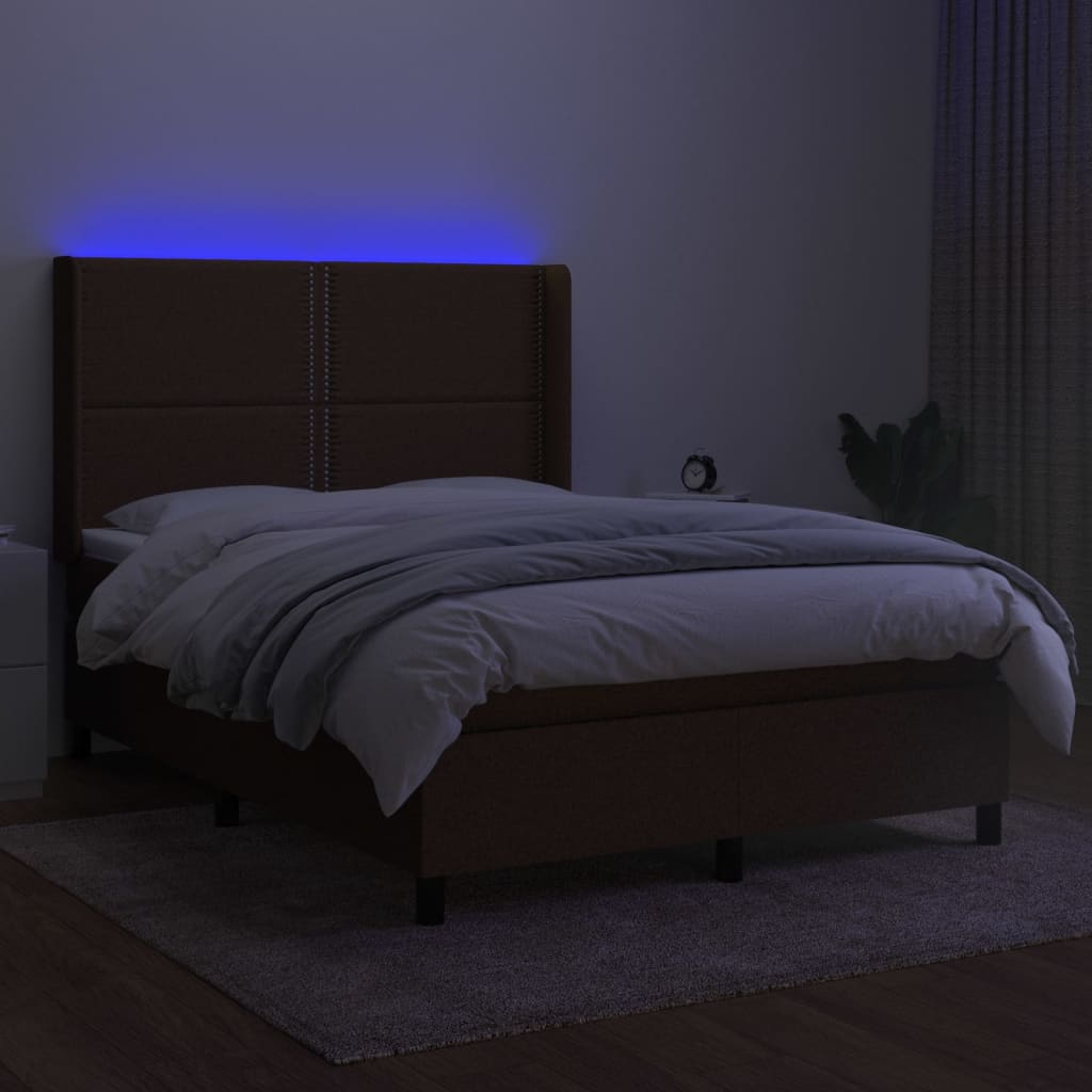 Letto a Molle Materasso e LED MarroneScuro 140x190cm in Tessuto 3138232