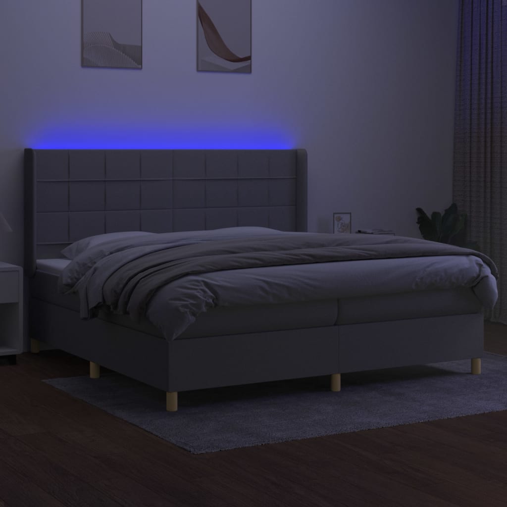 Letto a Molle Materasso e LED Grigio Chiaro 200x200 cm Tessuto 3138901