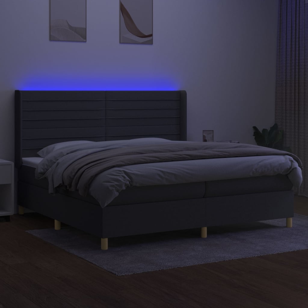 Letto a Molle Materasso e LED Grigio Scuro 200x200cm in Tessuto 3138982