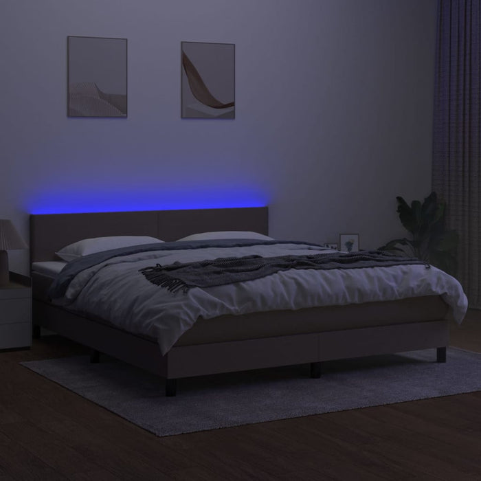 Letto a Molle con Materasso e LED Tortora 160x200 cm in Tessuto 3133009