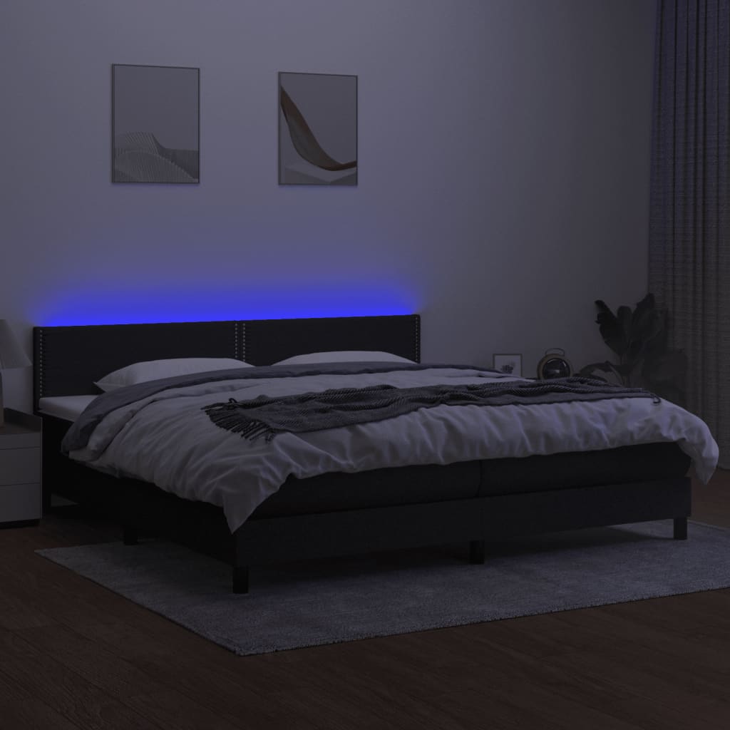 Letto a Molle Materasso e LED Nero 200x200cm in Tessuto 3133103