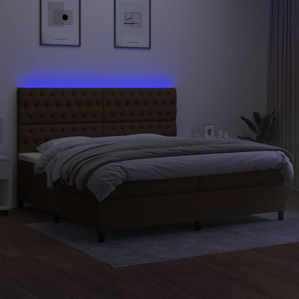 Letto a Molle Materasso e LED Marronescuro 200x200cm in Tessuto 3135144