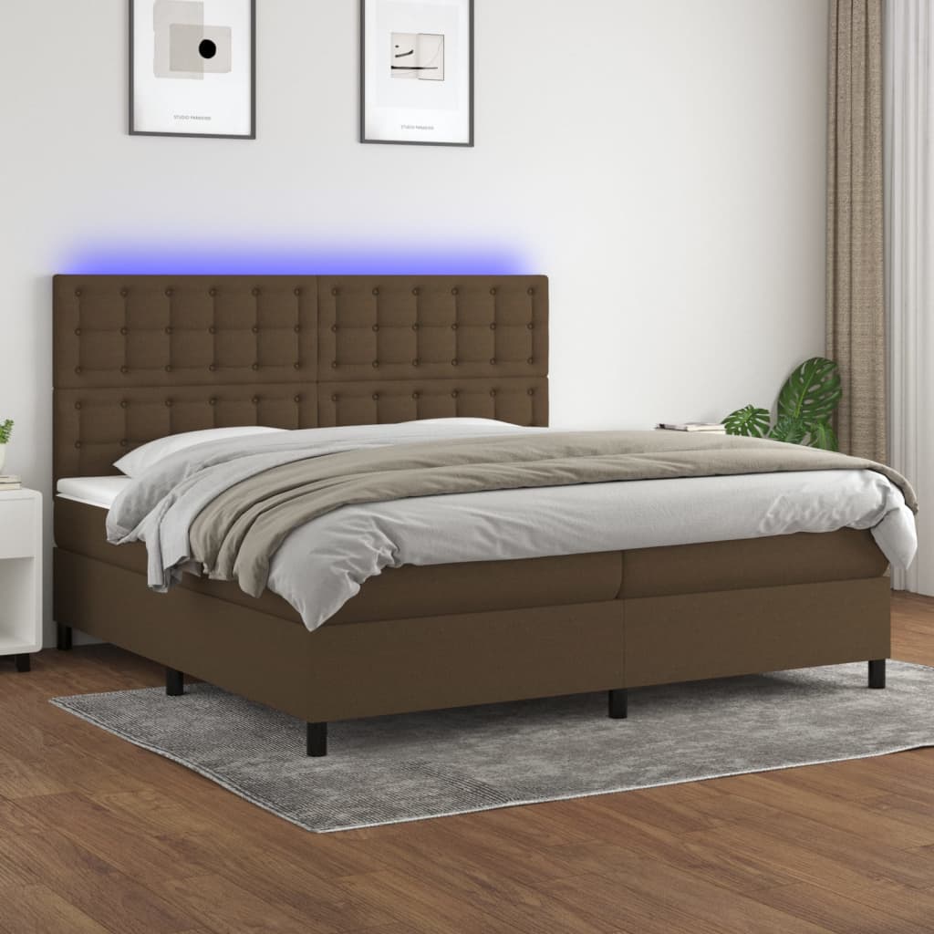 Letto a Molle Materasso e LED Marronescuro 200x200cm in Tessuto 3135224