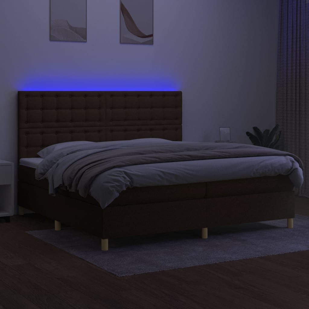 Letto a Molle Materasso e LED Marronescuro 200x200cm in Tessuto 3135784