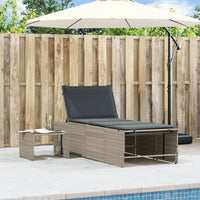 Lettini Prendisole 2pz con Tavolino Grigio Chiaro in Polyrattan 368427